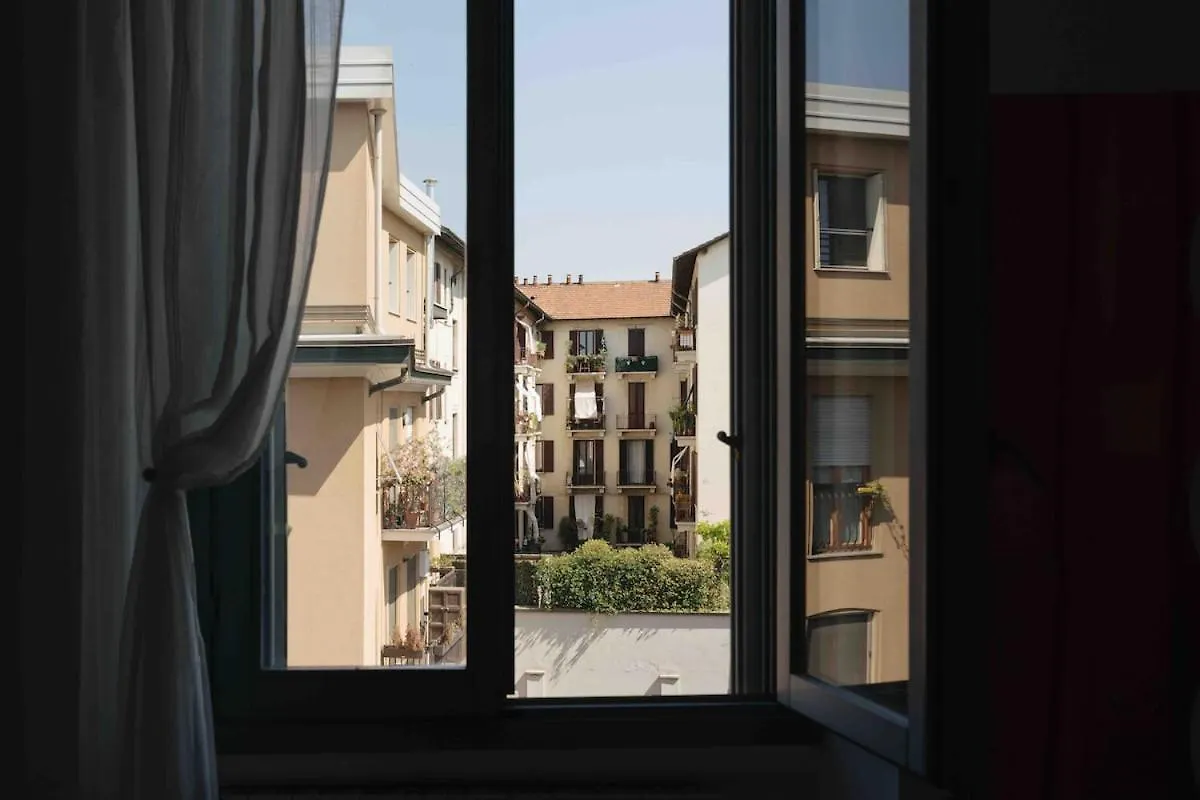 Milano Navigli O And A Home 0*, Mailand